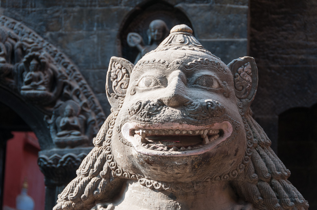 A Buddhist Sunday – Lions, Snakes and&nbsp;Dragons